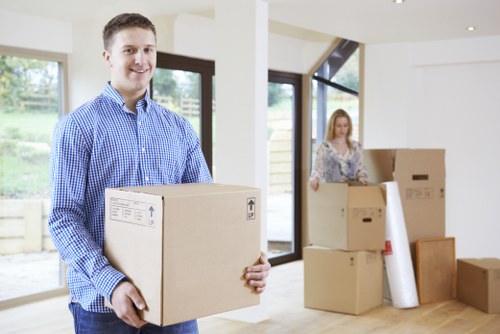Professional moving help for flats and homes near Edgware