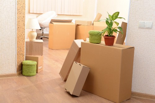 Professional packing and furniture moving service in Edgware